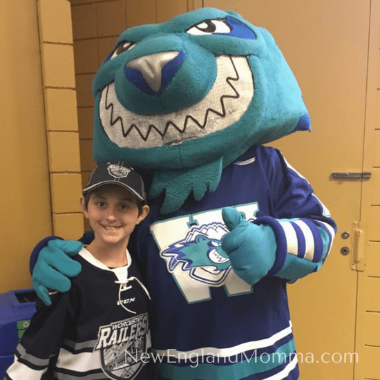 Attending a live hockey game is a super fun way to spend some time together and cheer on the Worcester Railers!